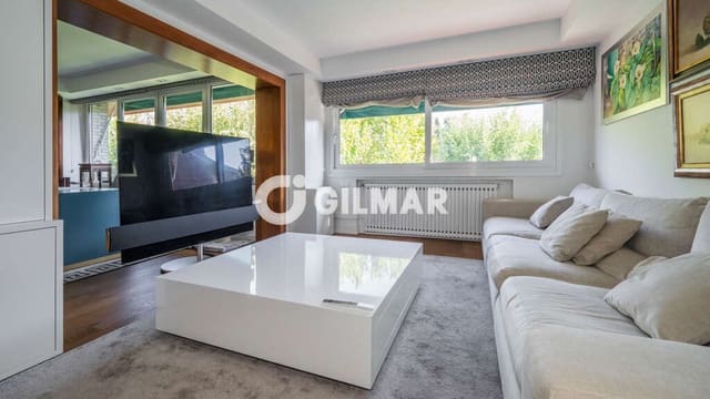 4 soverom Leilighet til salgs i La Moraleja, Alcobendas med svømmebasseng garasje - € 1 950 000 (Ref: 10118152)