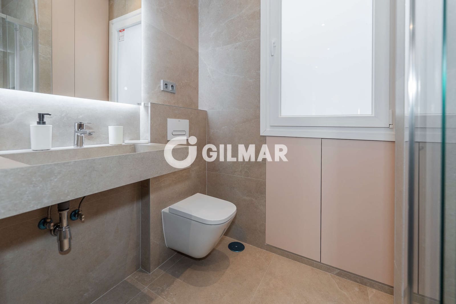 2 makuuhuone Asunto myytävänä paikassa Madrid kaupunki - 950 000 € (Ref: 10118450)