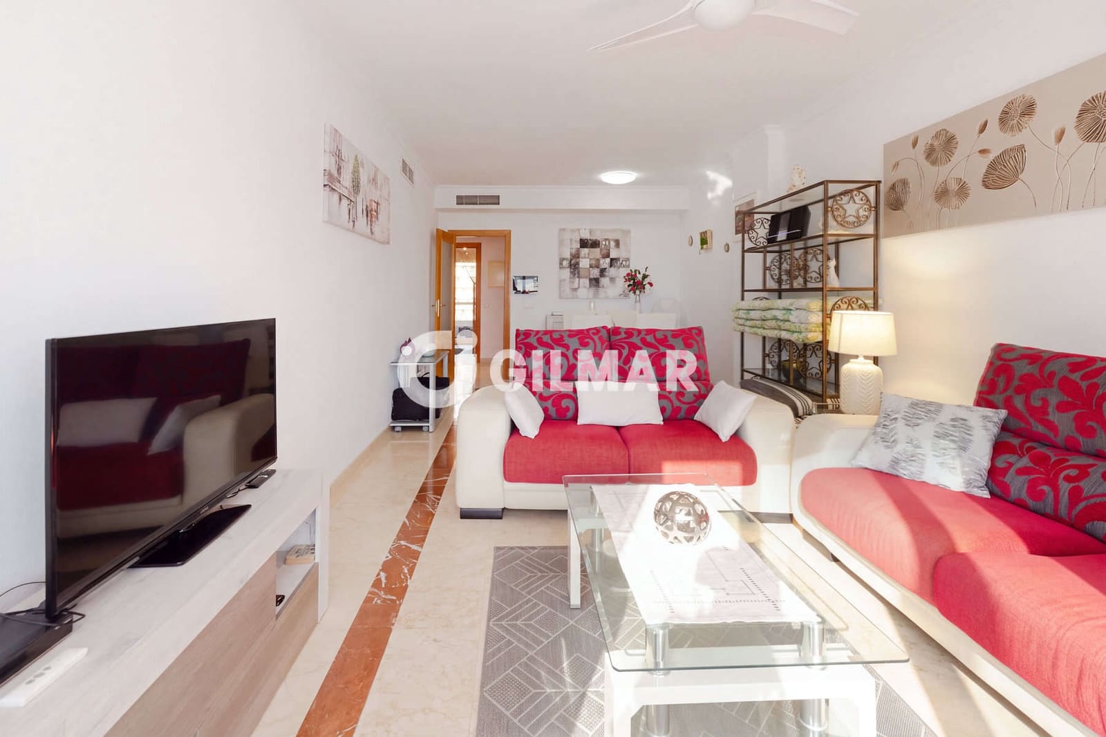 Piso de 2 habitaciones en Estepona en venta con piscina garaje - 360.000 € (Ref: 10120320)