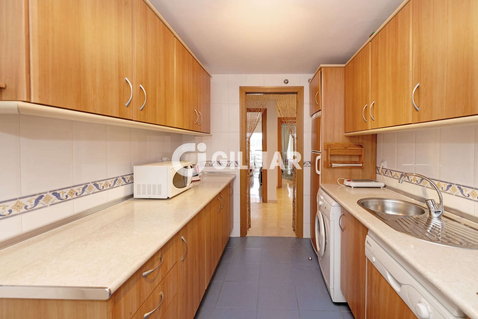 Piso de 2 habitaciones en Estepona en venta con piscina garaje - 360.000 € (Ref: 10120320)