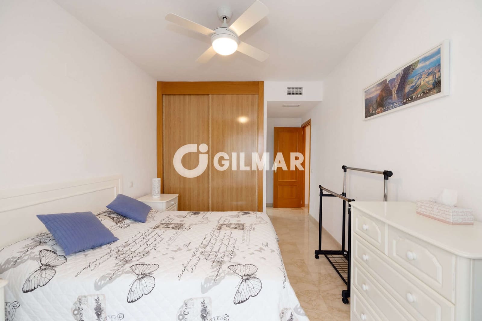 Piso de 2 habitaciones en Estepona en venta con piscina garaje - 360.000 € (Ref: 10120320)