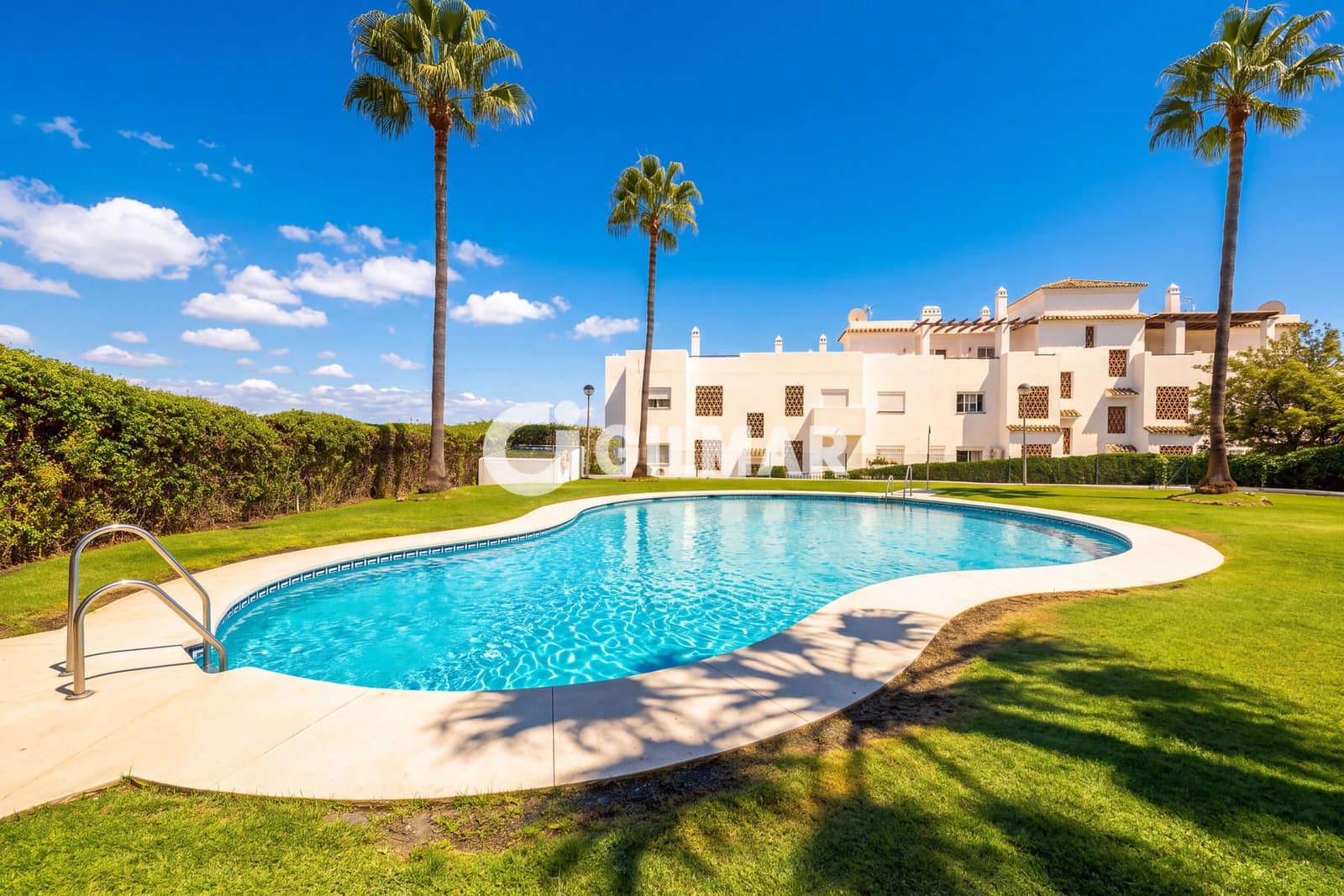 2 Zimmer Wohnung zu verkaufen in Estepona mit Pool Garage - 360.000 € (Ref: 10120320)