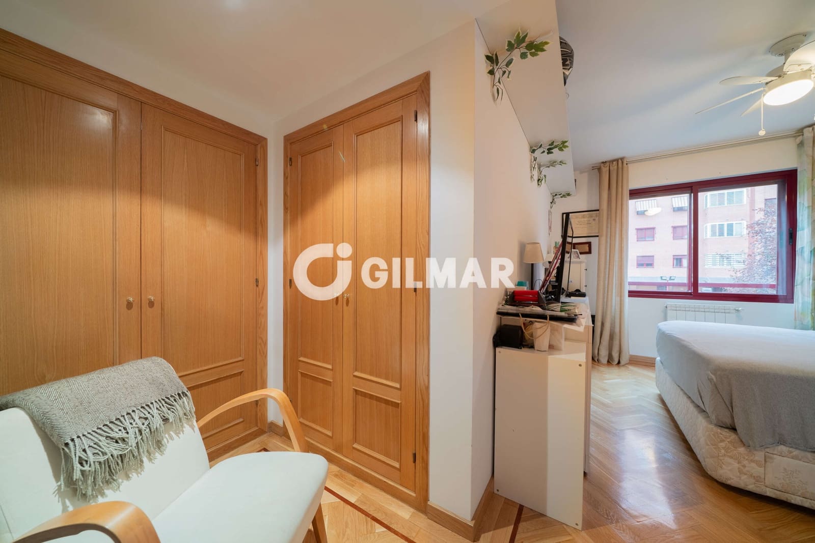 3 makuuhuone Asunto myytävänä paikassa Madrid kaupunki mukana uima-altaan 
autotalli - 959 000 € (Ref: 10120585)