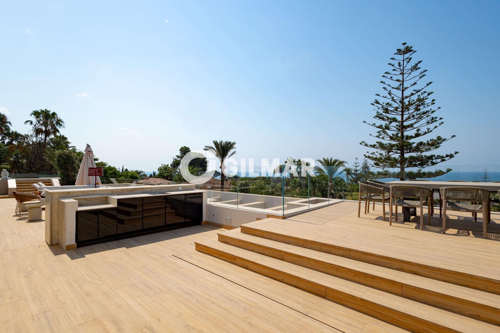 5 Zimmer Villa zu verkaufen in Los Monteros mit Pool Garage - 7.600.000 € (Ref: 10120789)