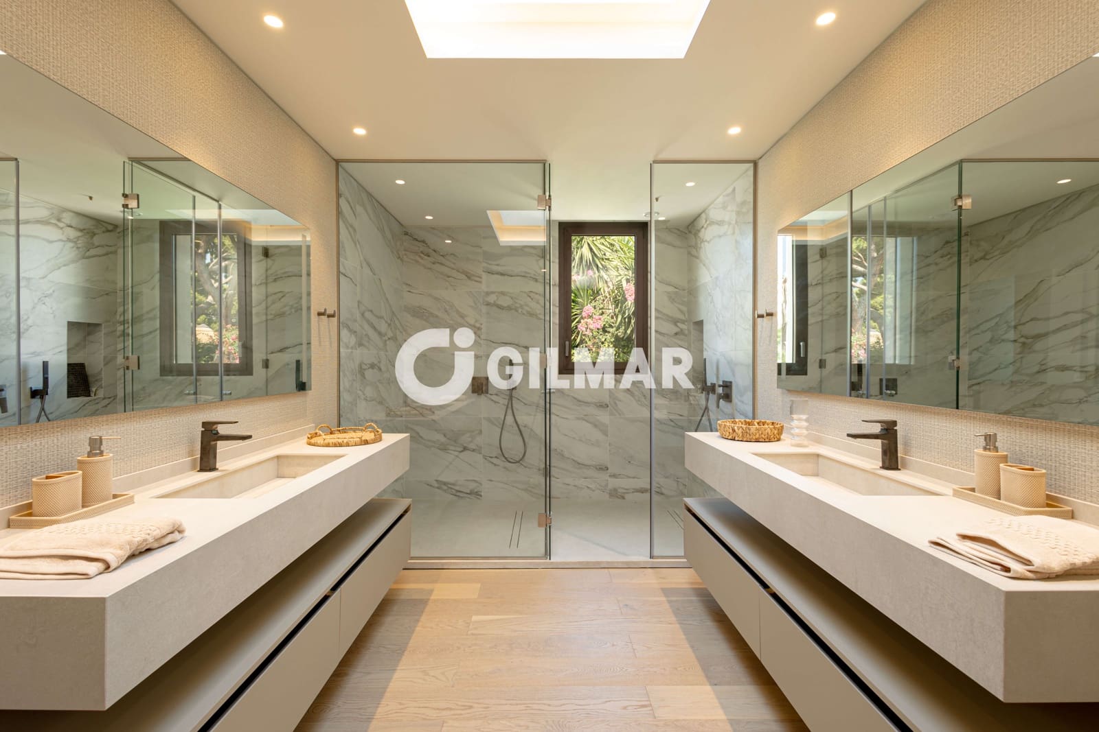 5 Zimmer Villa zu verkaufen in Los Monteros mit Pool Garage - 7.600.000 € (Ref: 10120789)