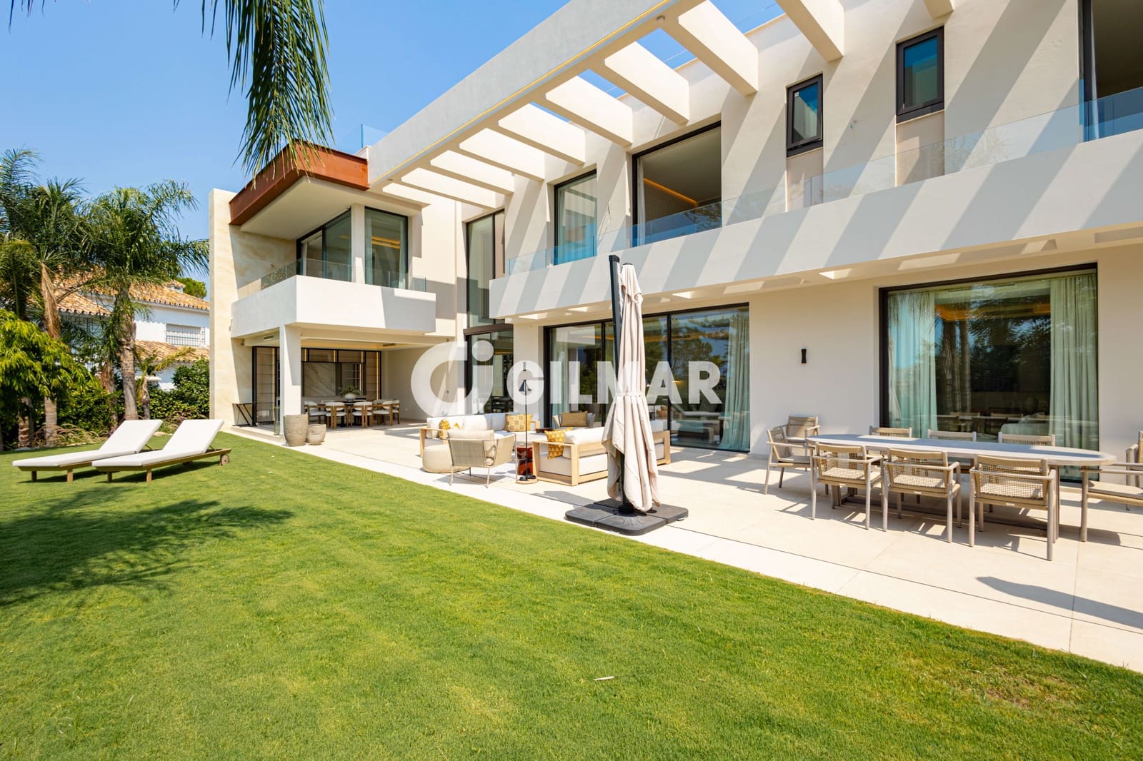 5 Zimmer Villa zu verkaufen in Los Monteros mit Pool Garage - 7.600.000 € (Ref: 10120789)