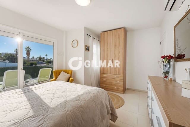 Adosado de 3 habitaciones en Palm-Mar, Arona en venta con piscina garaje - 475.000 € (Ref: 10120940)