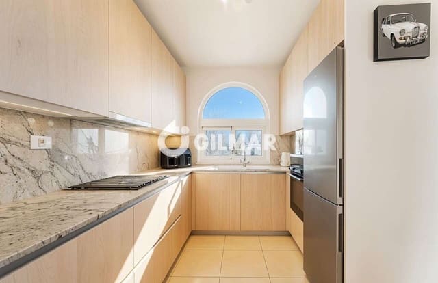 Adosado de 3 habitaciones en Palm-Mar, Arona en venta con piscina garaje - 475.000 € (Ref: 10120940)