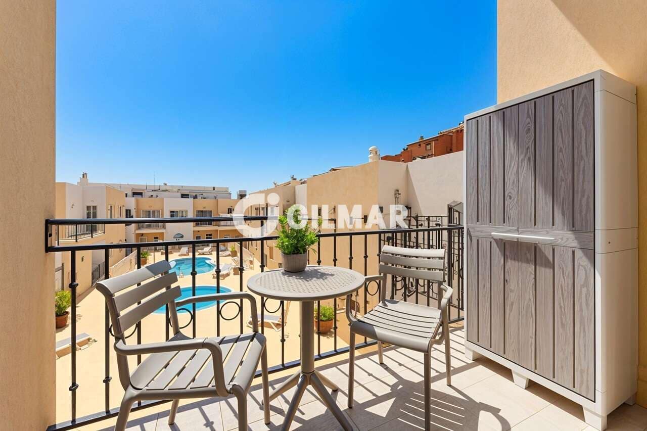 Adosado de 3 habitaciones en Palm-Mar en venta con piscina garaje - 475.000 € (Ref: 10120940)