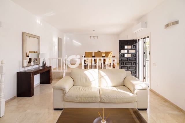 3 makuuhuone Rivitalo myytävänä paikassa Guadalmina Alta, Marbella mukana uima-altaan - 597 500 € (Ref: 10125046)