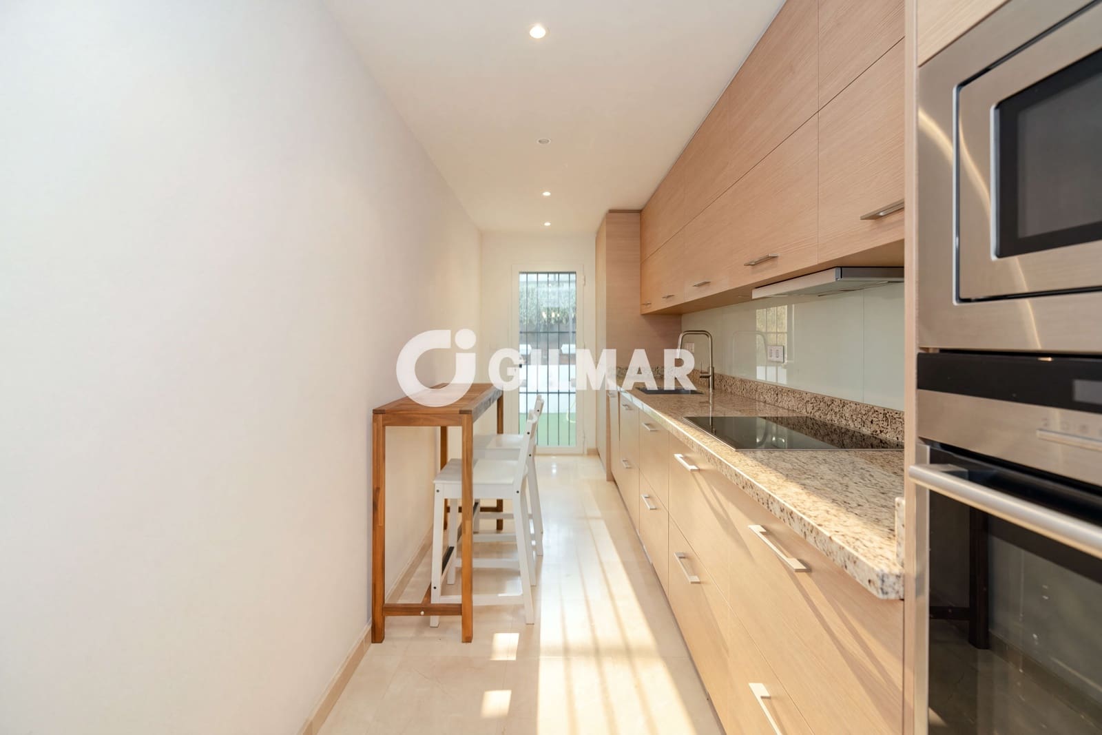 3 makuuhuone Rivitalo myytävänä paikassa San Pedro de Alcantara mukana uima-altaan - 597 500 € (Ref: 10125046)