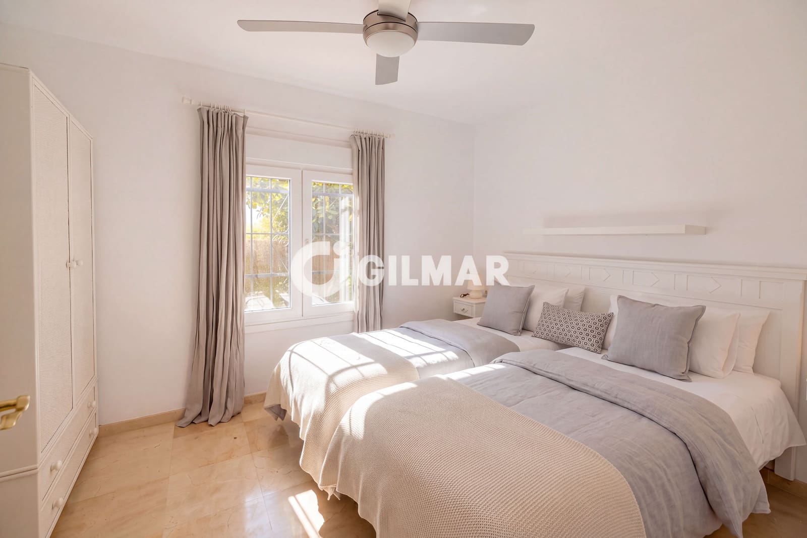 3 makuuhuone Rivitalo myytävänä paikassa San Pedro de Alcantara mukana uima-altaan - 597 500 € (Ref: 10125046)