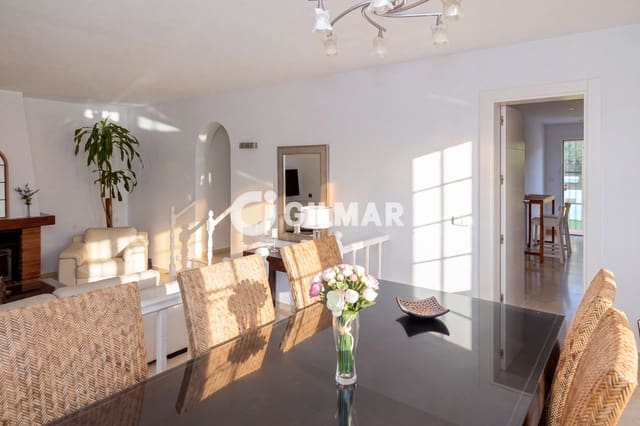 3 makuuhuone Rivitalo myytävänä paikassa Guadalmina Alta, Marbella mukana uima-altaan - 597 500 € (Ref: 10125046)