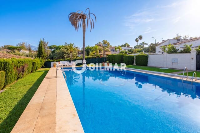 3 makuuhuone Rivitalo myytävänä paikassa Guadalmina Alta, Marbella mukana uima-altaan - 597 500 € (Ref: 10125046)