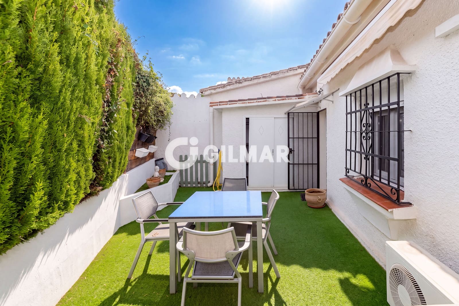 3 makuuhuone Rivitalo myytävänä paikassa San Pedro de Alcantara mukana uima-altaan - 597 500 € (Ref: 10125046)