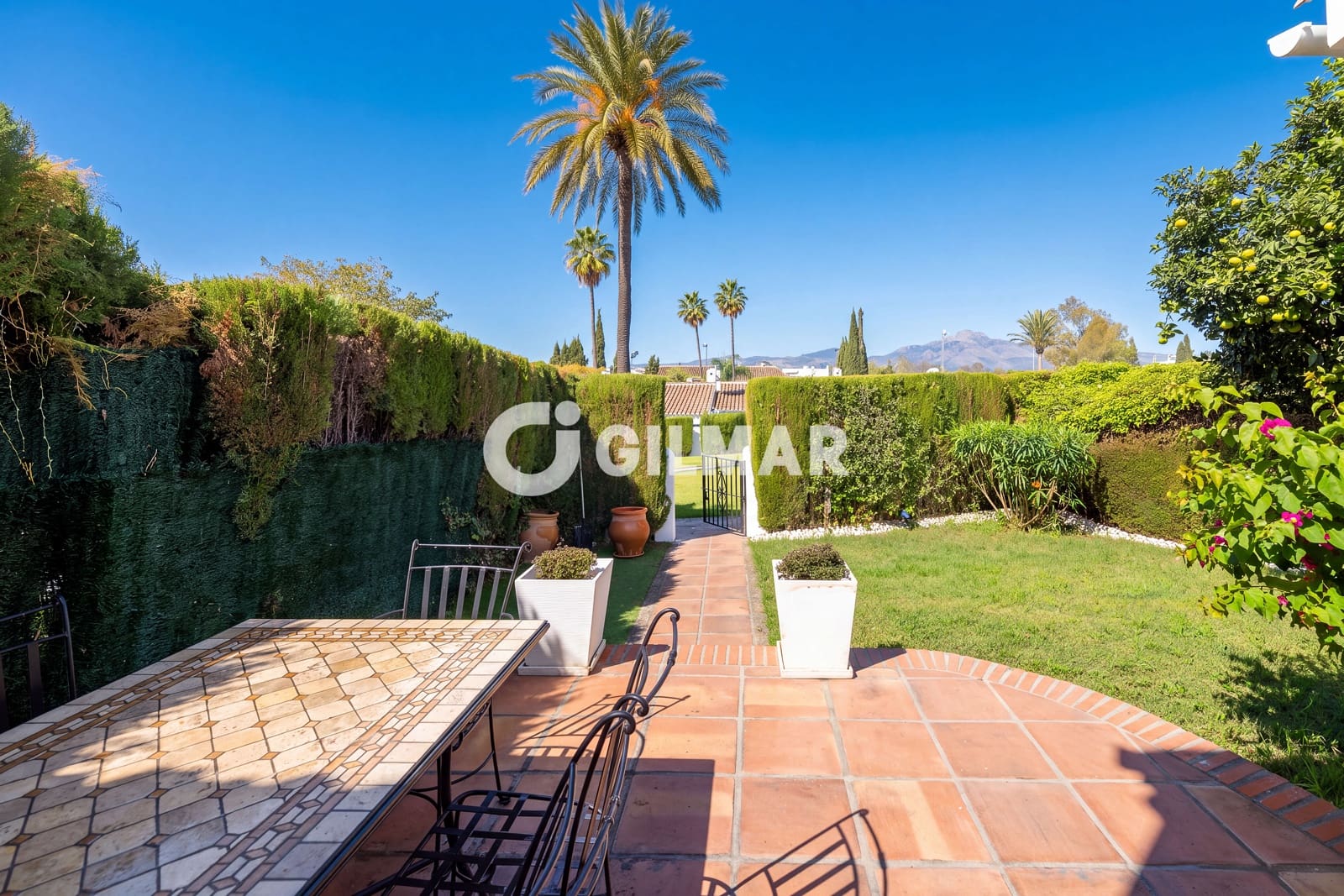 3 makuuhuone Rivitalo myytävänä paikassa San Pedro de Alcantara mukana uima-altaan - 597 500 € (Ref: 10125046)