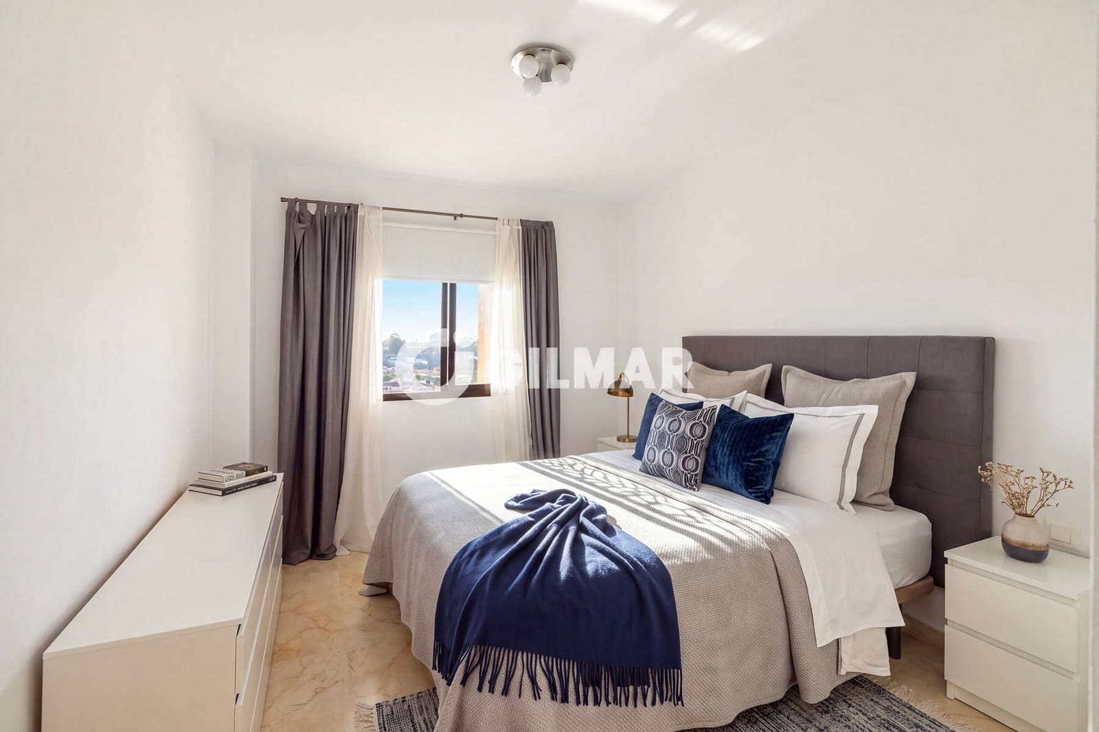 2 quarto Apartamento para venda em Estepona com piscina garagem - 292 000 € (Ref: 10136591)