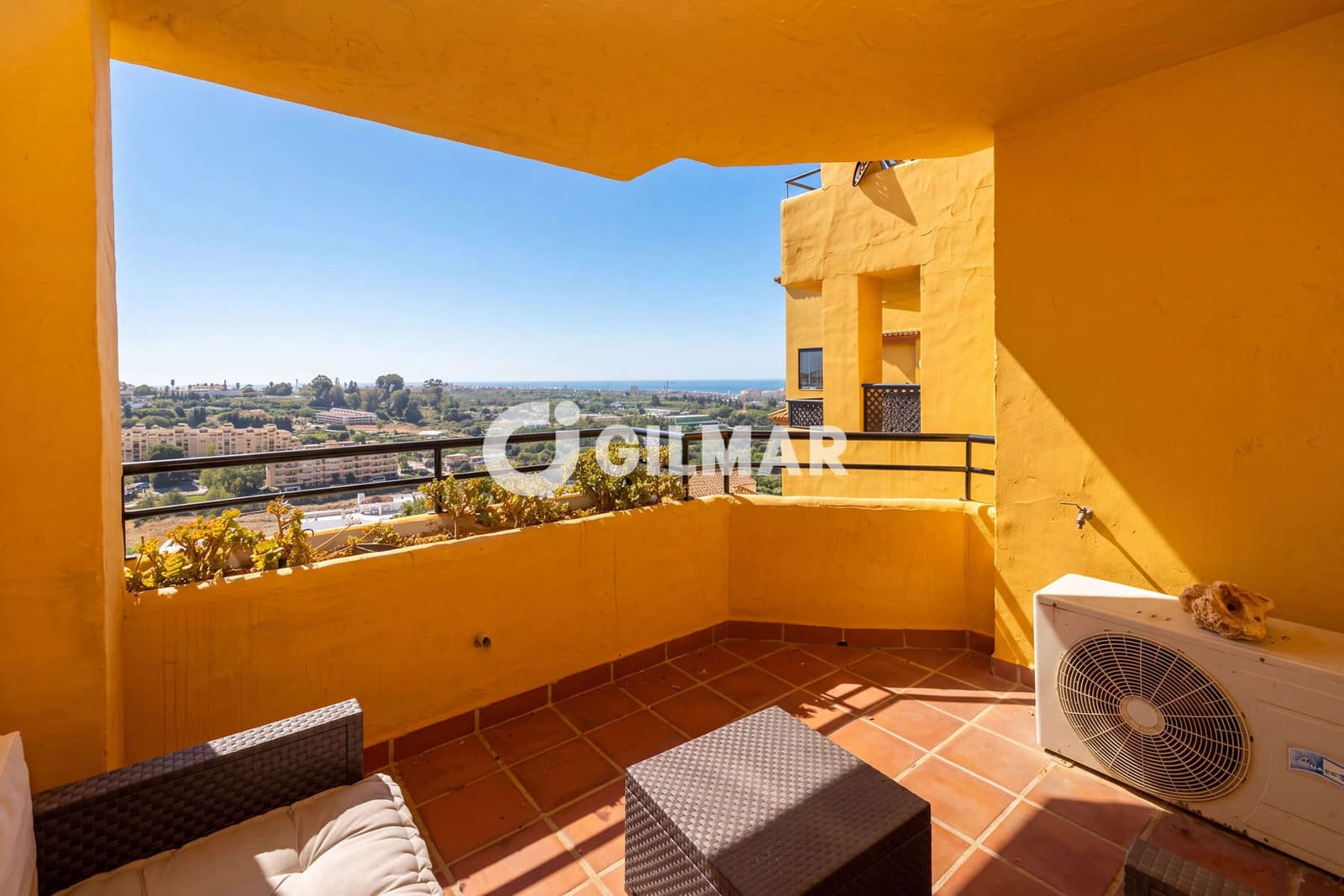 2 quarto Apartamento para venda em Estepona com piscina garagem - 292 000 € (Ref: 10136591)