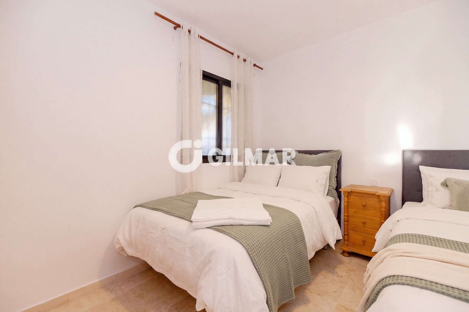 2 quarto Apartamento para venda em Estepona com piscina garagem - 292 000 € (Ref: 10136591)