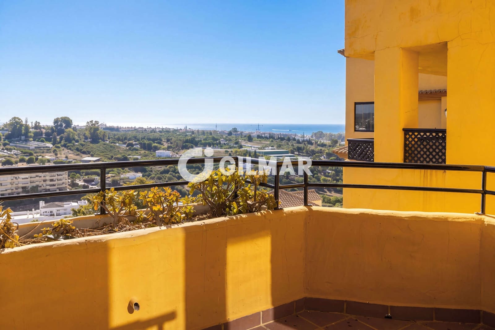 2 quarto Apartamento para venda em Estepona com piscina garagem - 292 000 € (Ref: 10136591)