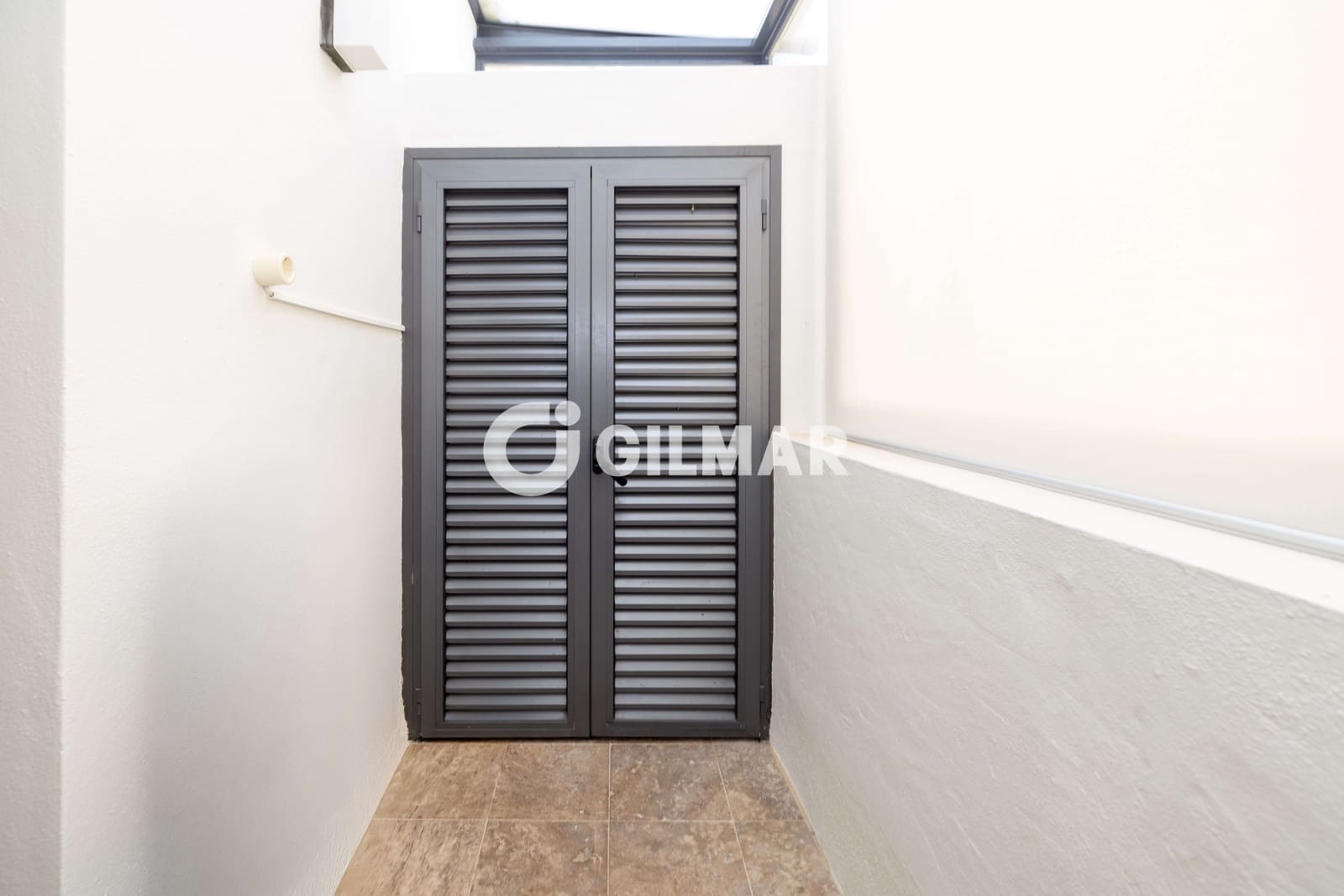3 sypialnia Mieszkanie na sprzedaż w Marbella z basenem garażem - 880 000 € (Ref: 10136592)