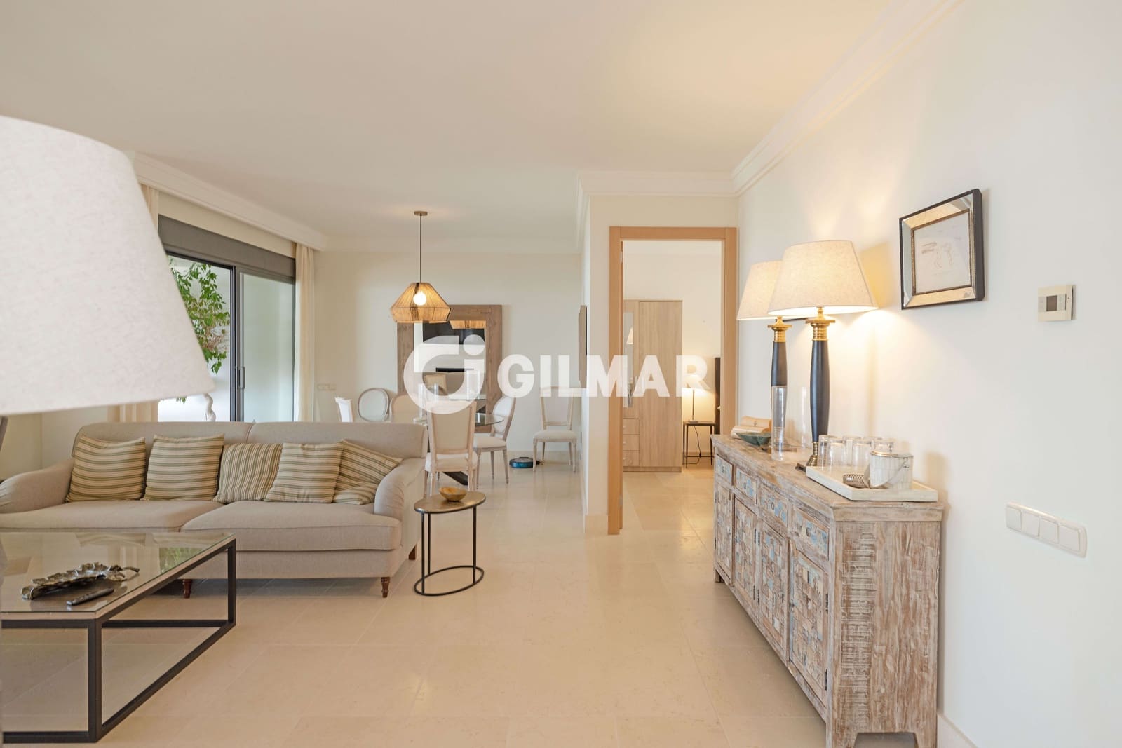 3 sypialnia Mieszkanie na sprzedaż w Marbella z basenem garażem - 880 000 € (Ref: 10136592)