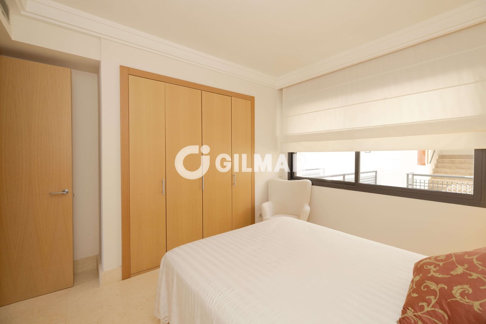 3 sypialnia Mieszkanie na sprzedaż w Marbella z basenem garażem - 880 000 € (Ref: 10136592)