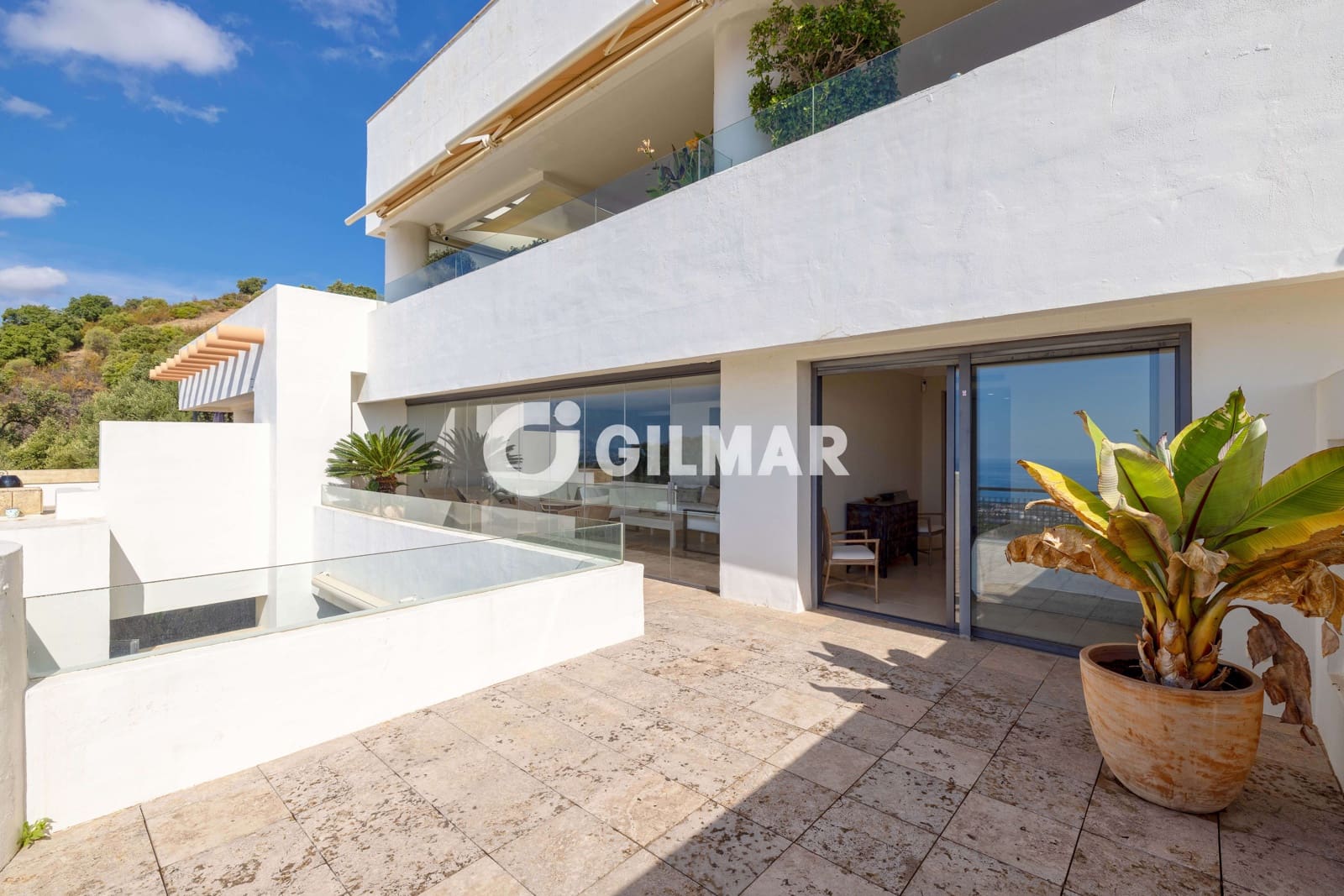 3 sypialnia Mieszkanie na sprzedaż w Marbella z basenem garażem - 880 000 € (Ref: 10136592)