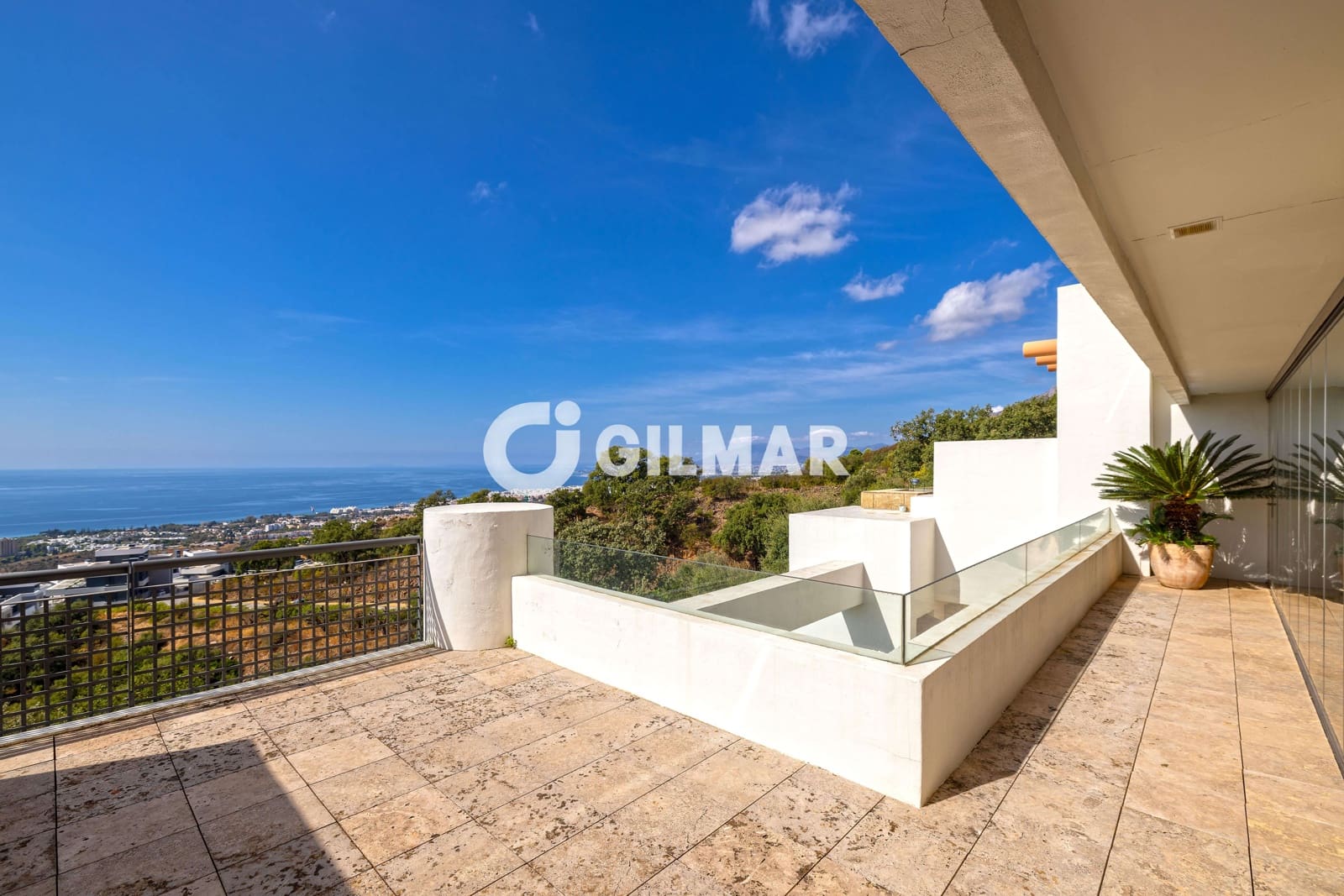 3 sypialnia Mieszkanie na sprzedaż w Marbella z basenem garażem - 880 000 € (Ref: 10136592)