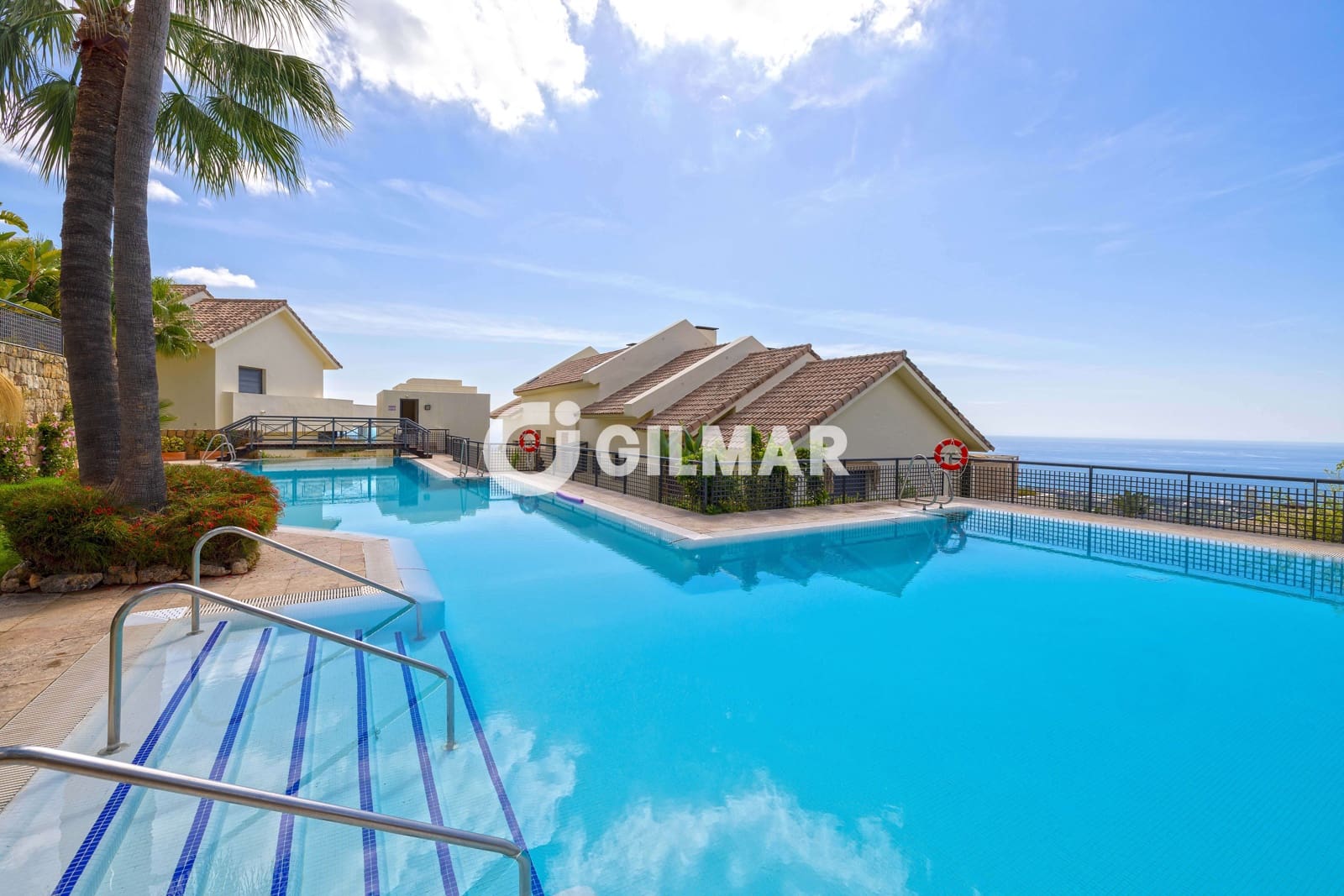 3 sypialnia Mieszkanie na sprzedaż w Marbella z basenem garażem - 880 000 € (Ref: 10136592)