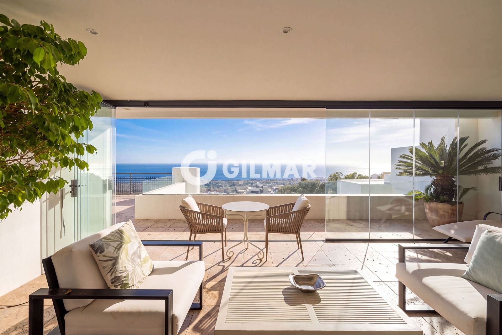 3 sypialnia Mieszkanie na sprzedaż w Marbella z basenem garażem - 880 000 € (Ref: 10136592)