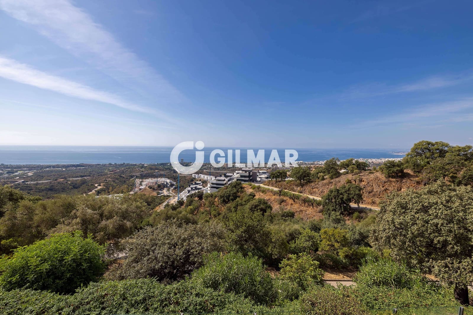 3 sypialnia Mieszkanie na sprzedaż w Marbella z basenem garażem - 880 000 € (Ref: 10136592)