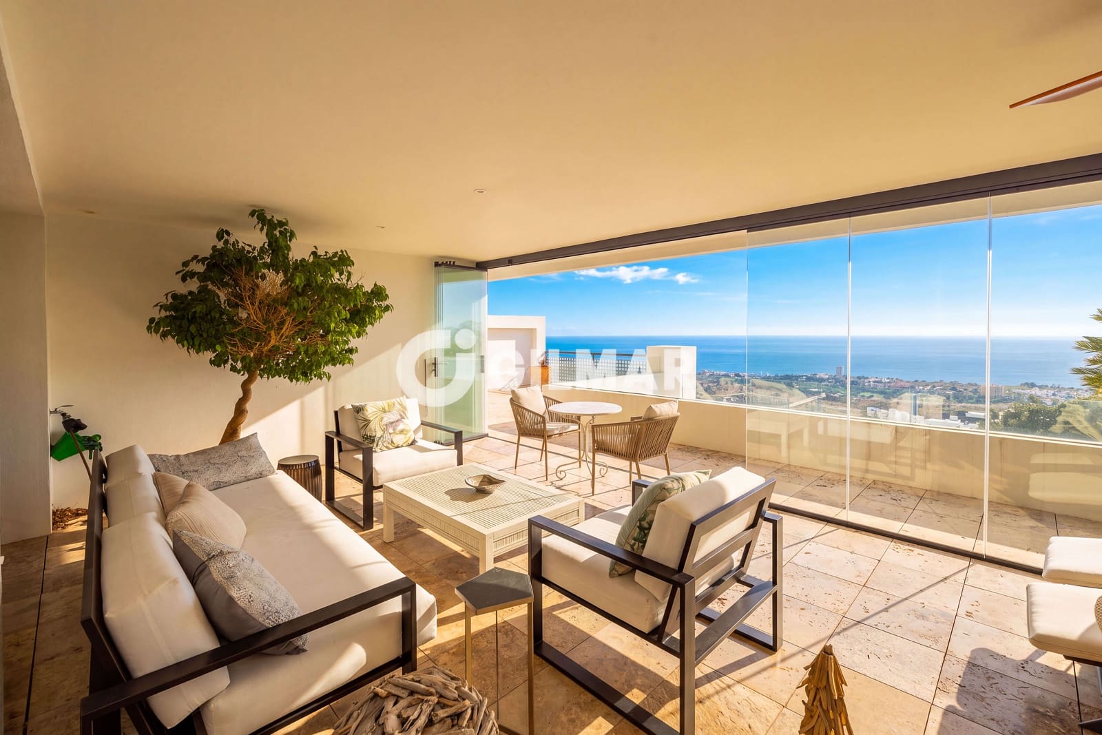 3 sypialnia Mieszkanie na sprzedaż w Marbella z basenem garażem - 880 000 € (Ref: 10136592)