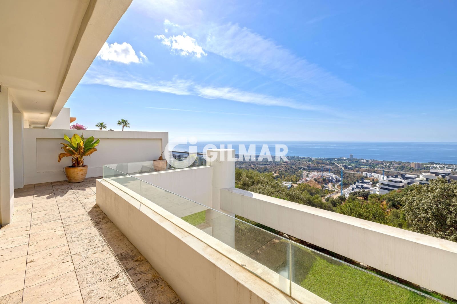 3 sypialnia Mieszkanie na sprzedaż w Marbella z basenem garażem - 880 000 € (Ref: 10136592)