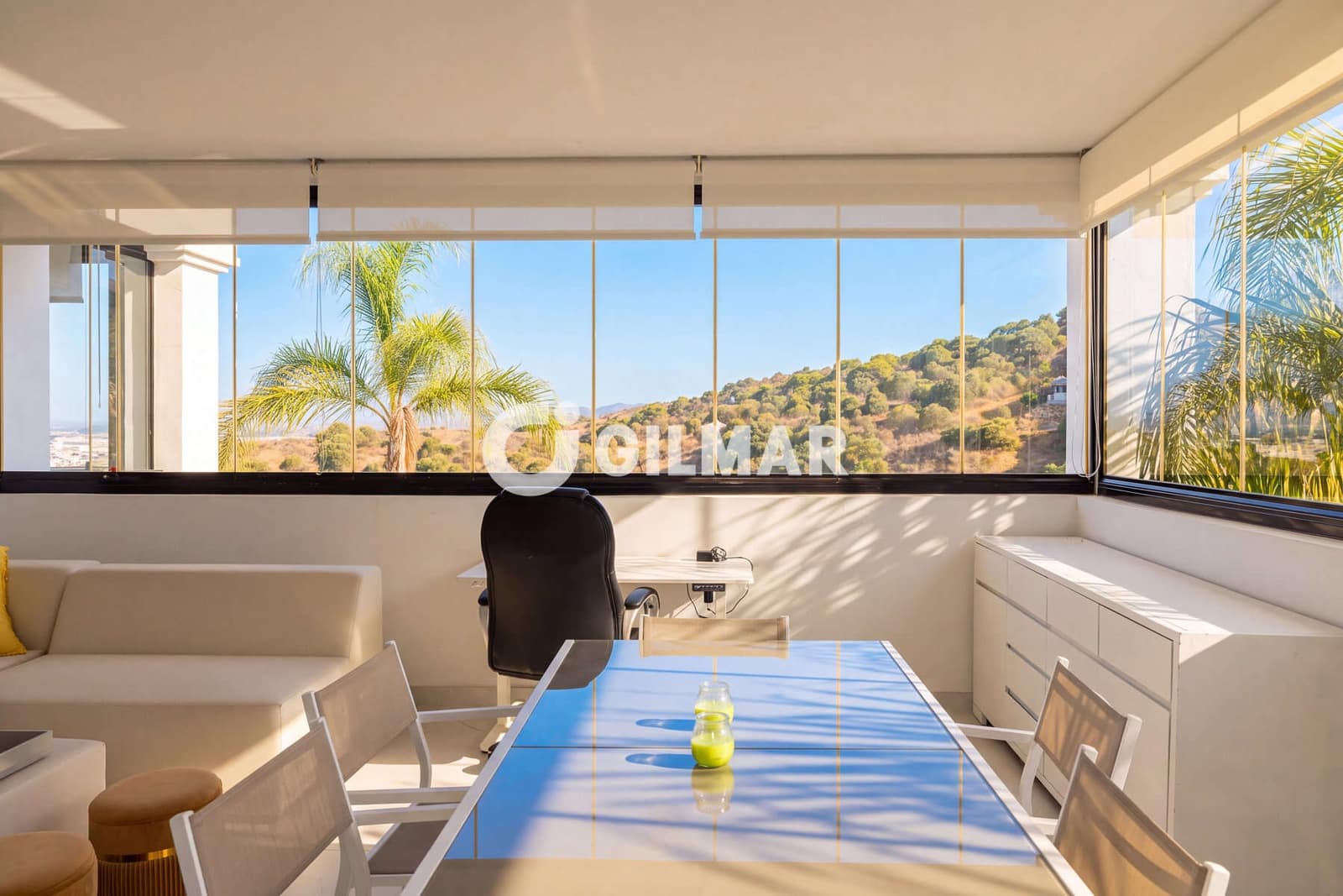 2 bedroom Flat for sale in Estepona with pool garage - € 545,000 (Ref: 10136741)