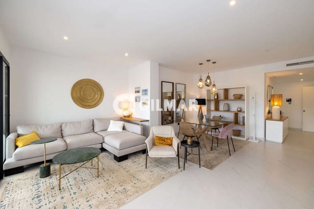 Piso de 2 habitaciones en Altos de Estepona, Estepona en venta con piscina garaje - 545.000 € (Ref: 10136741)