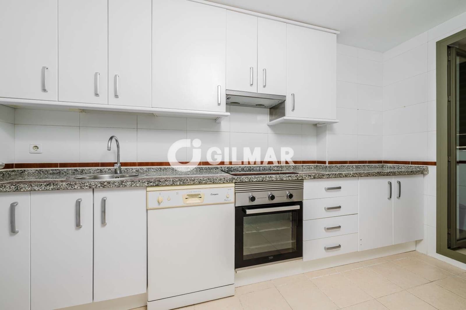 2 bedroom Flat for sale in El Puerto de Santa Maria with pool garage - € 245,000 (Ref: 10138869)