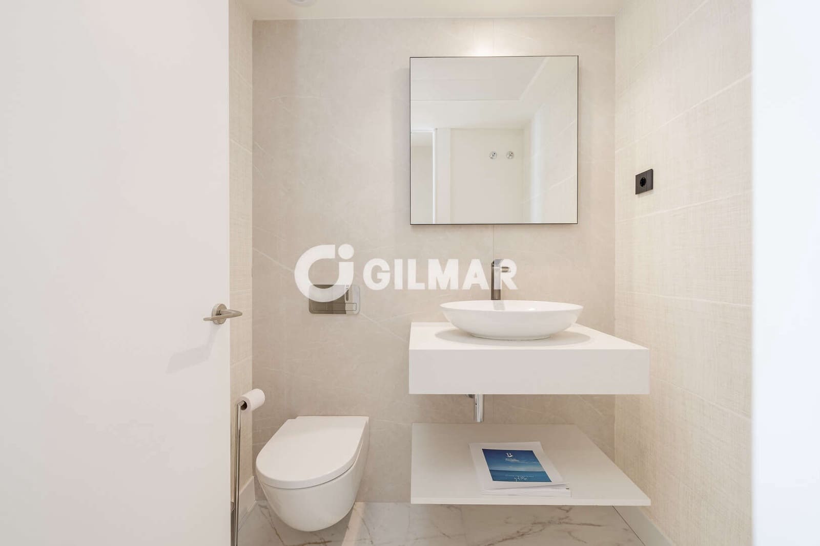 4 slaapkamer Flat te koop in Estepona met zwembad garage - € 2.305.000 (Ref: 10138965)