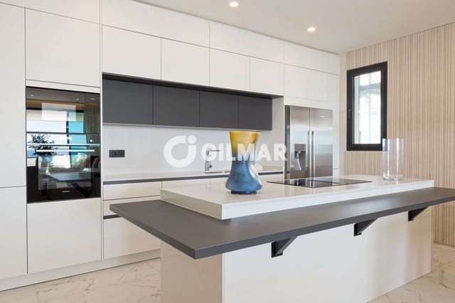 3 makuuhuone Kattohuoneisto myytävänä paikassa La Concha - Resina Golf, Estepona mukana uima-altaan 
autotalli - 1 480 000 € (Ref: 10138966)