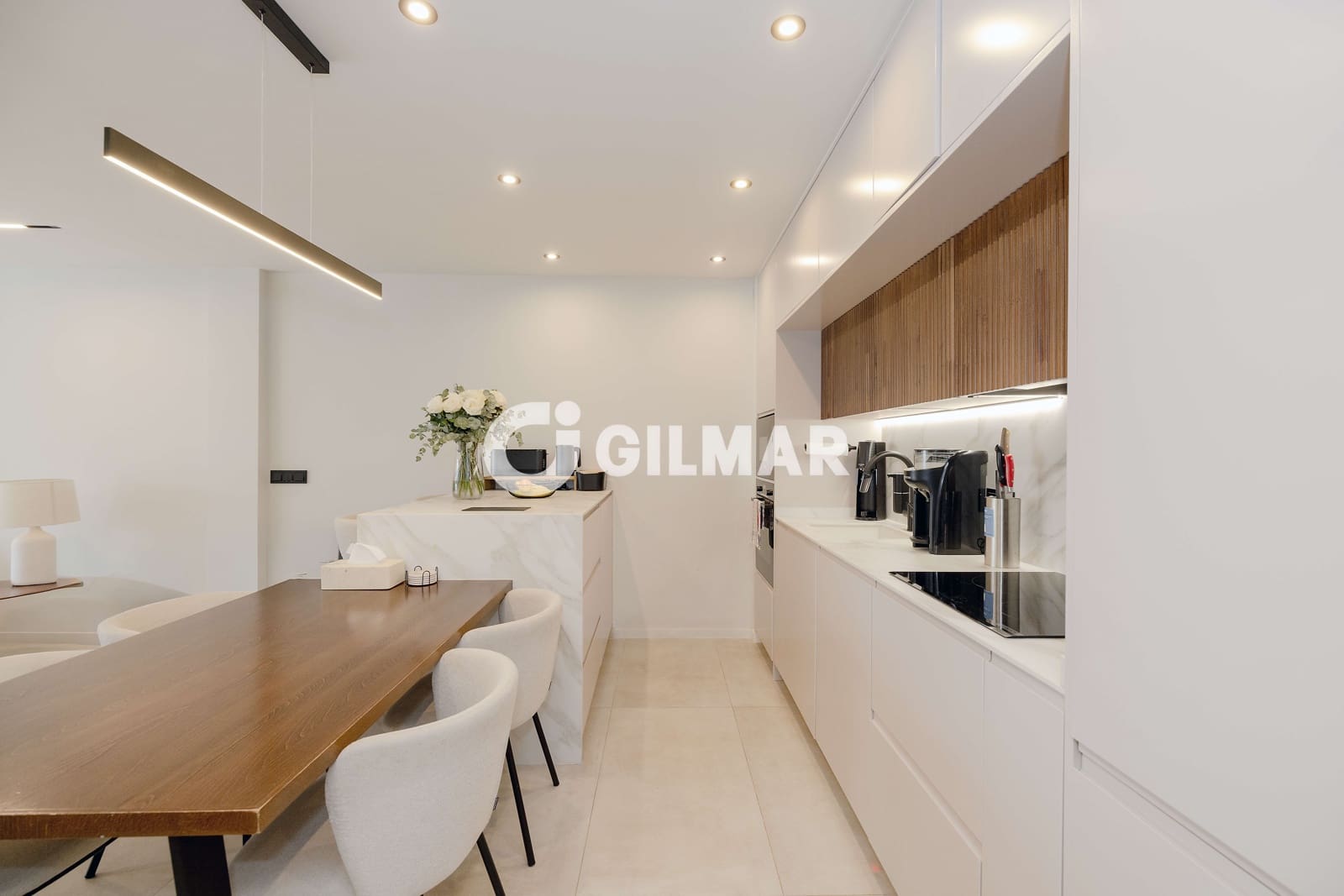3 camera da letto Appartamento in vendita in Nueva Andalucia con piscina garage - 785.000 € (Rif: 10140098)