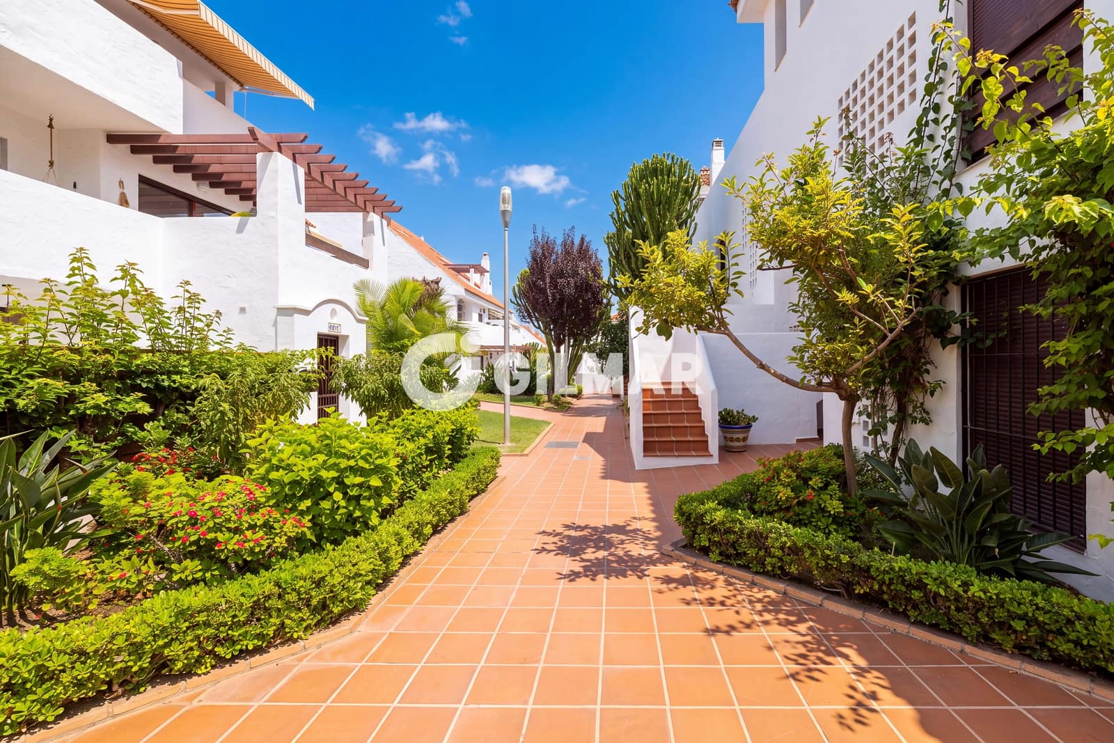 3 camera da letto Appartamento in vendita in Nueva Andalucia con piscina garage - 785.000 € (Rif: 10140098)