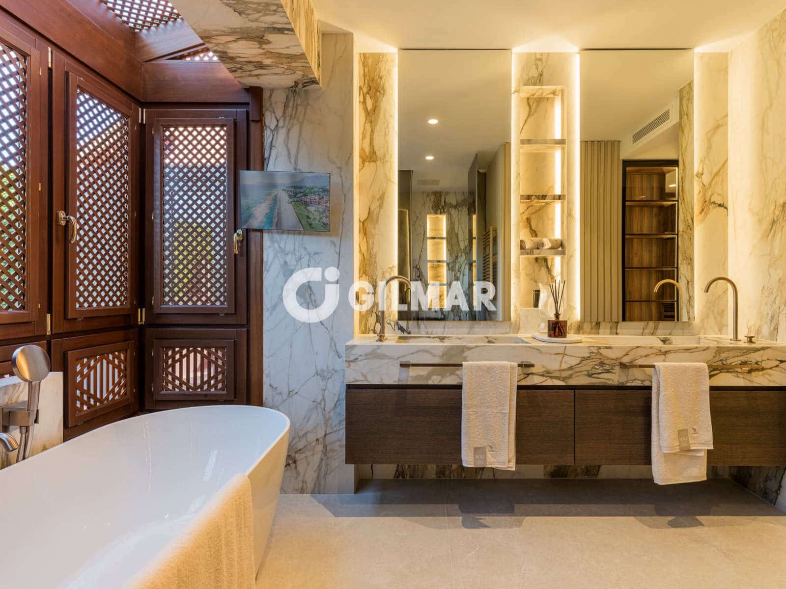 3 camera da letto Attico in vendita in New Golden Mile con piscina garage - 4.995.000 € (Rif: 10141803)