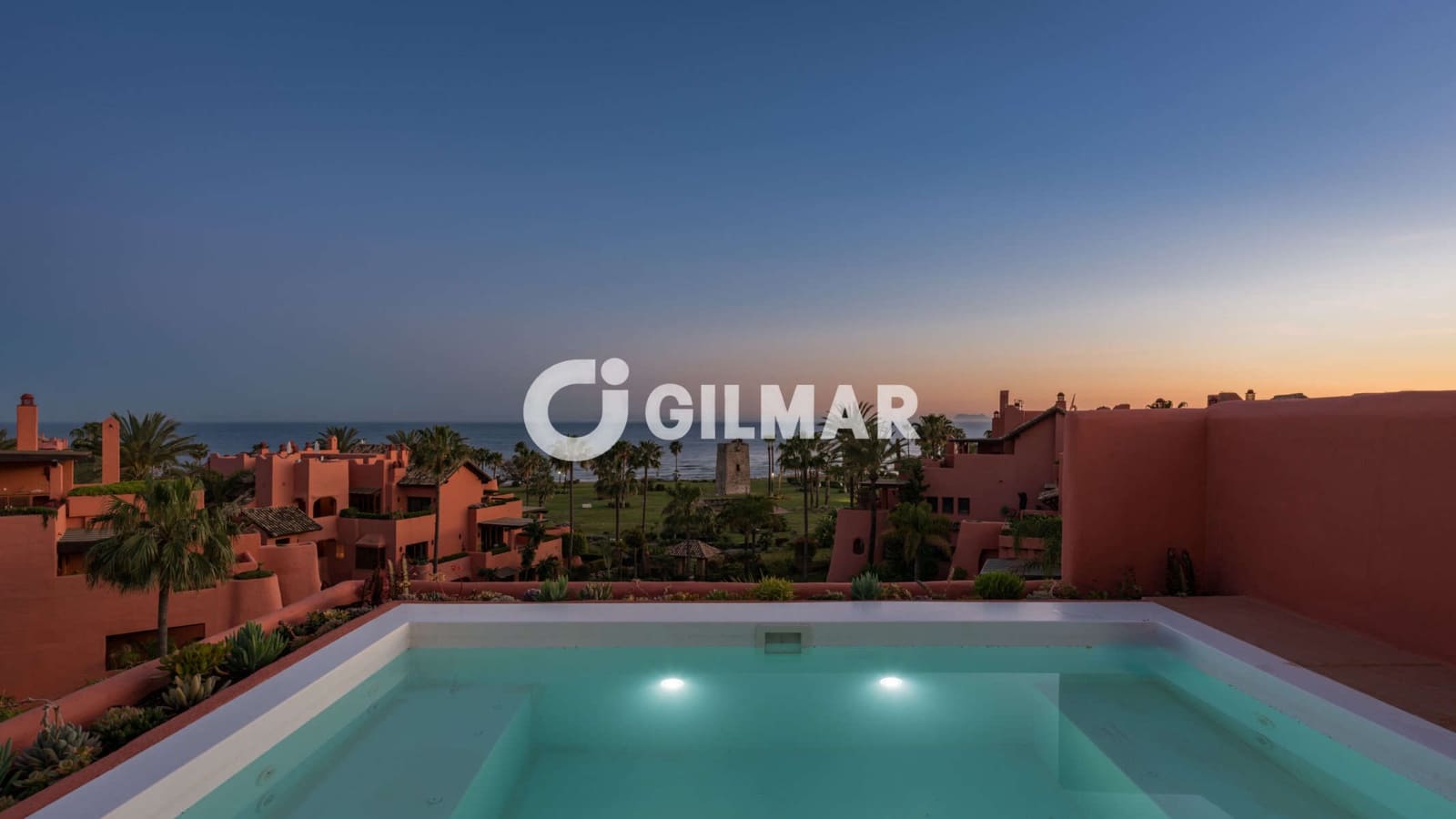 3 camera da letto Attico in vendita in New Golden Mile con piscina garage - 4.995.000 € (Rif: 10141803)