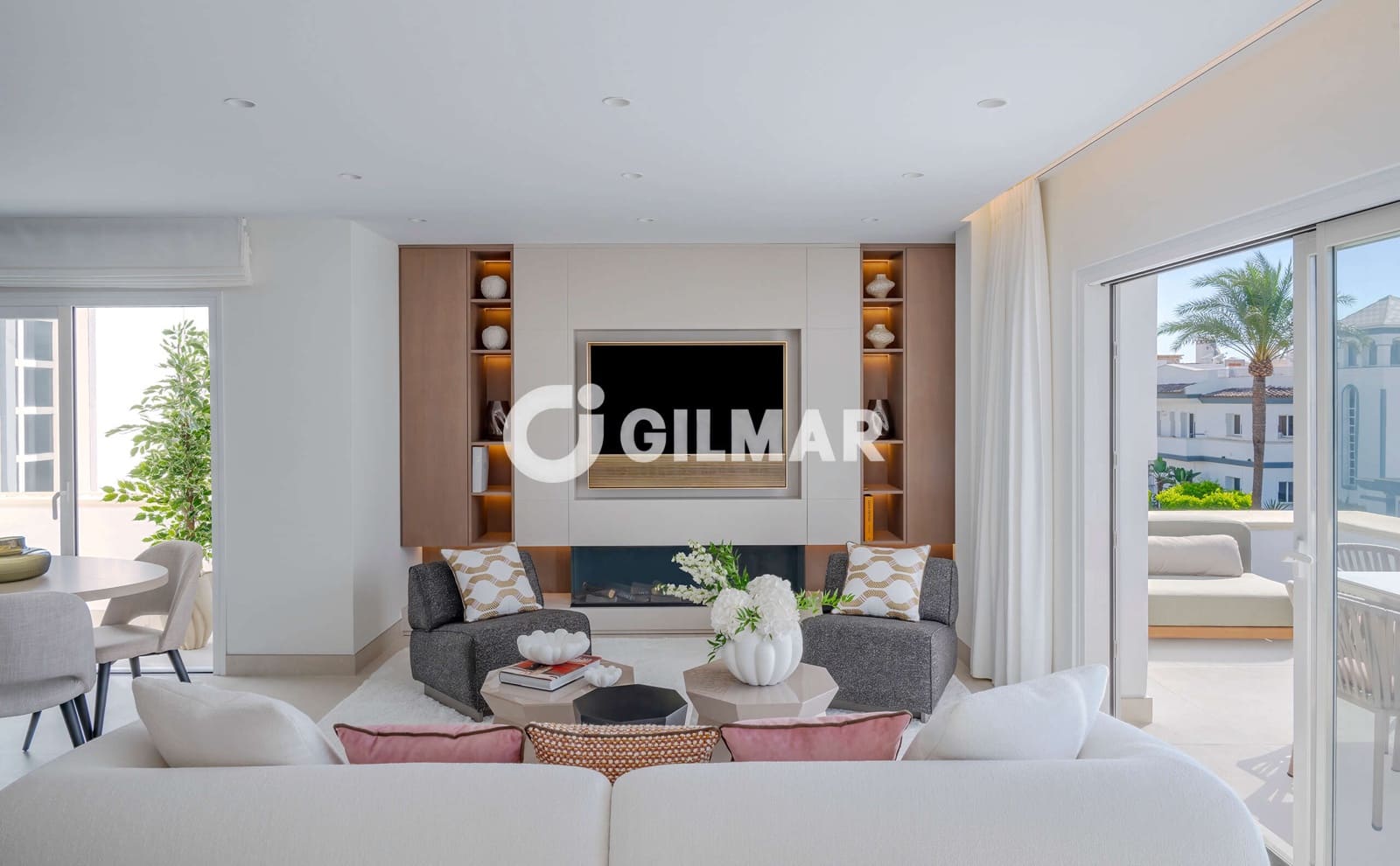 3 bedroom Penthouse for sale in Estepona with pool garage - € 2,495,000 (Ref: 10141804)