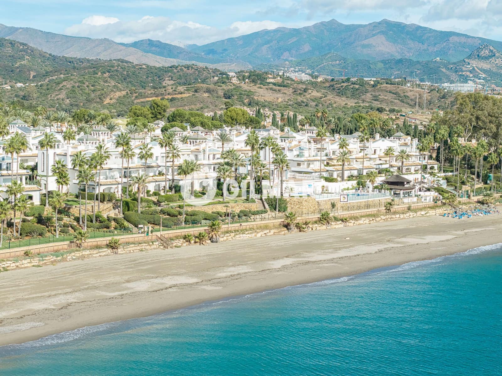 3 bedroom Penthouse for sale in Estepona with pool garage - € 2,495,000 (Ref: 10141804)
