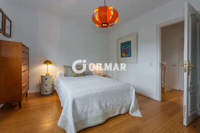 5 soveværelse Rækkehus til salg i Alcobendas med swimmingpool - € 1.720.000 (Ref: 10141805)