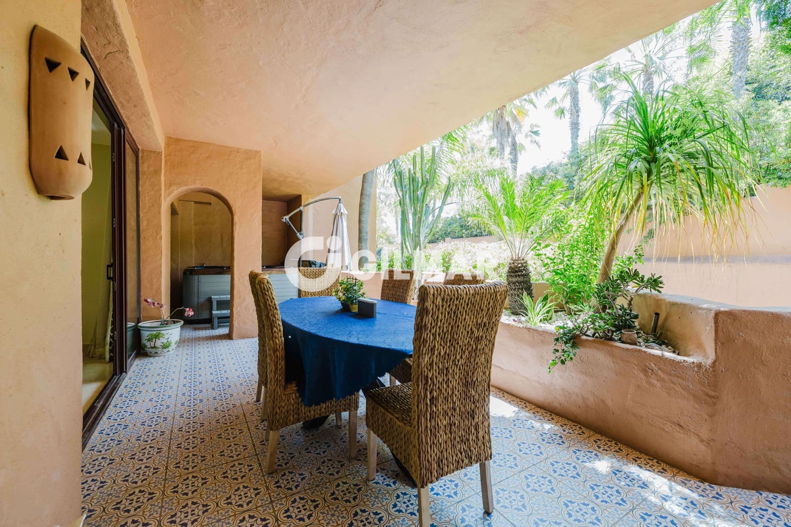 2 quarto Apartamento para venda em New Golden Mile com piscina - 995 000 € (Ref: 10141809)