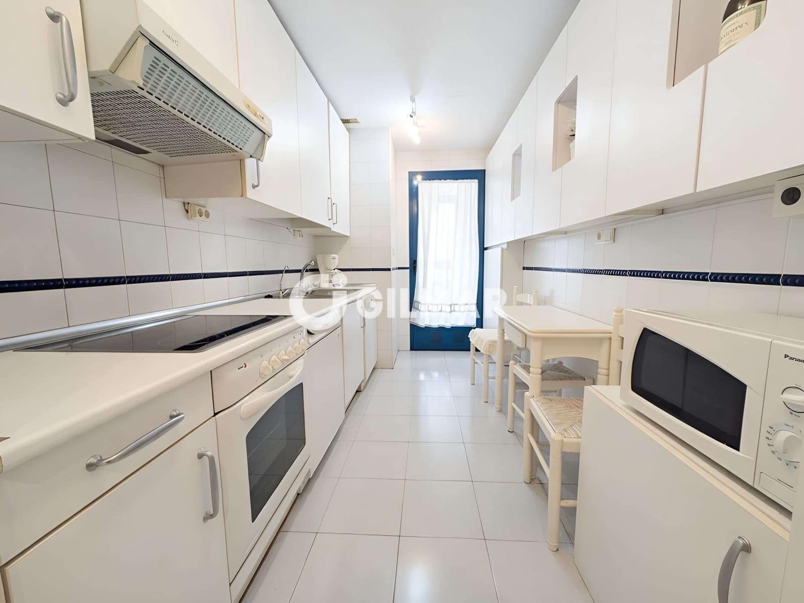 3 bedroom Flat for sale in Marbella with pool garage - € 750,000 (Ref: 10145084)