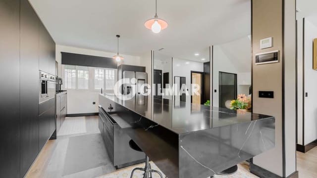 4 soveværelse Semi-Rækkehus til salg i Jerez de la Frontera med swimmingpool garage - € 569.000 (Ref: 10154351)