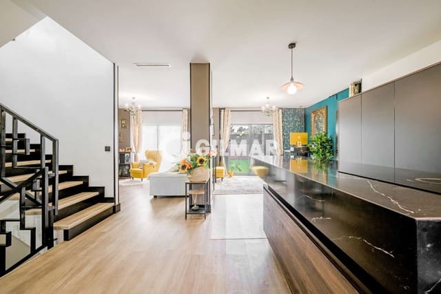 4 sypialnia Dom blizniak na sprzedaż w Jerez de la Frontera z basenem garażem - 569 000 € (Ref: 10154351)